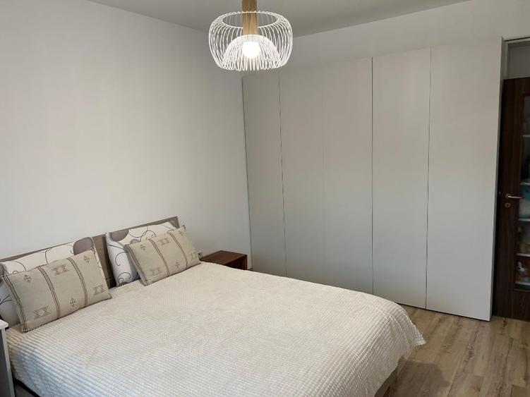 Apartament cu 2 camere decomandat, mobilat în Valea Adâncă