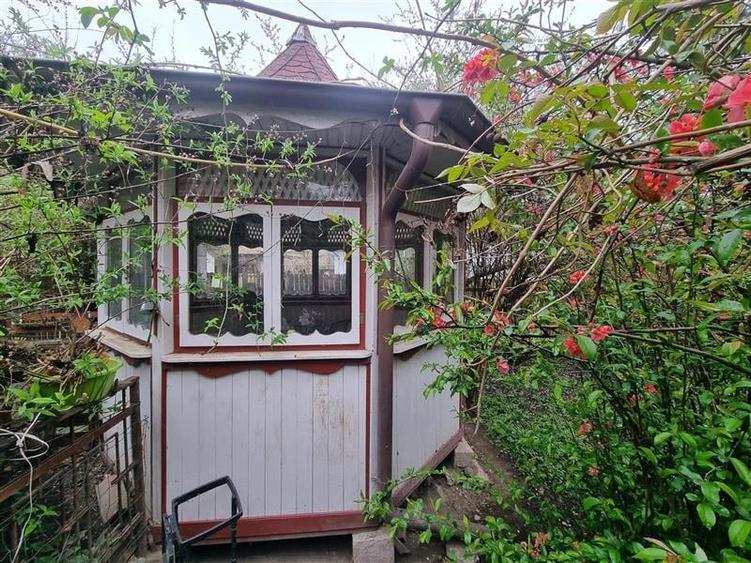 Casă individuală cu 4 camere cu Teren 1344 Mp în Central