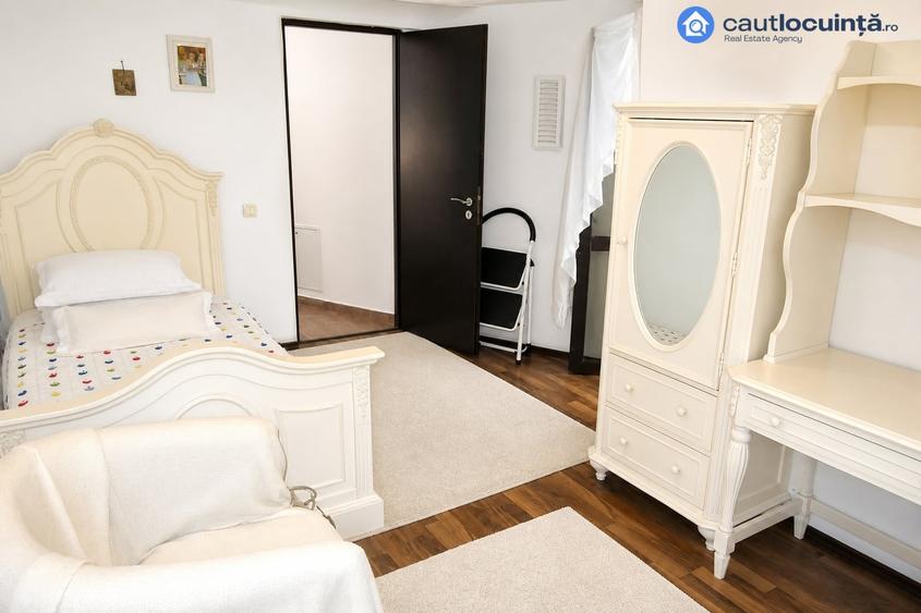 Casă individuală cu 5 camere cu Canalizare în Titan