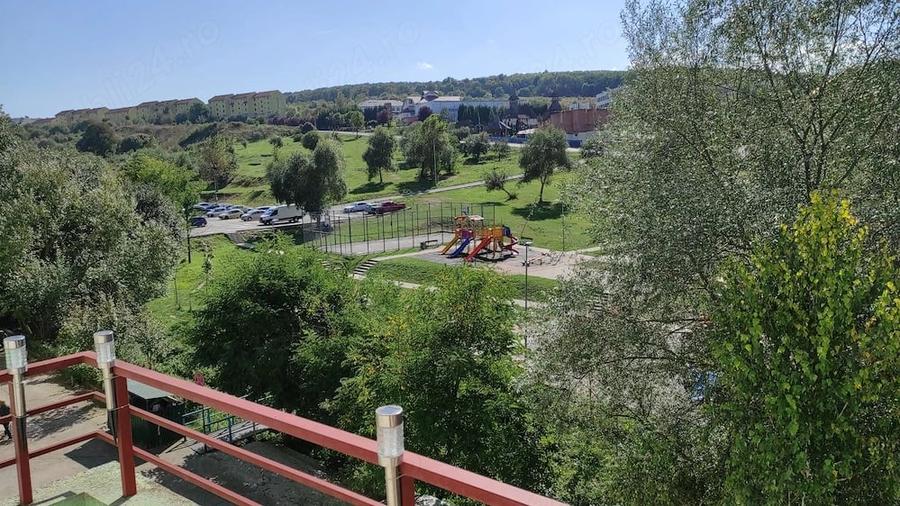 Apartament cu 2 camere decomandat în Florești