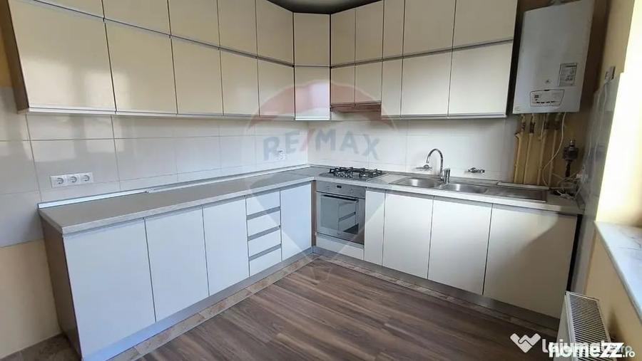 Casă cu 3 camere cu Teren 600 Mp în Mărăști