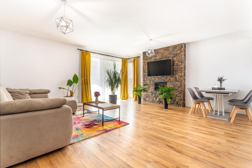 Duplex cu 4 camere cu Canalizare în Iris