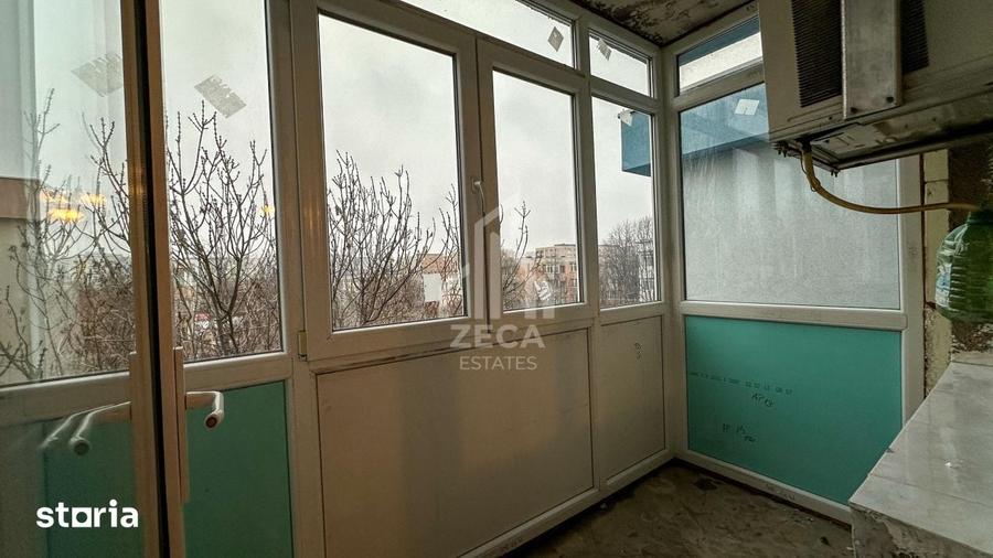 Apartament cu 4 camere decomandat în Rahova
