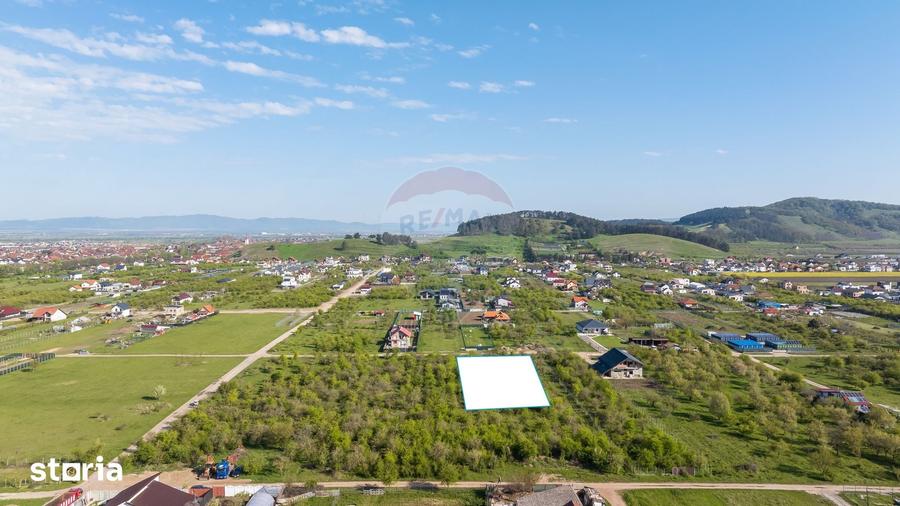 Teren intravilan de 938 mp, Sanpetru, zona livada! - 2