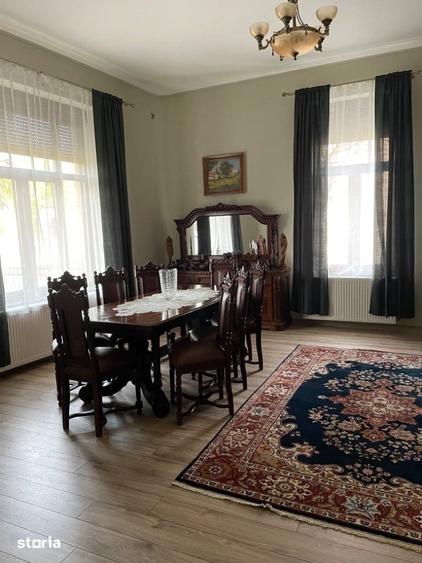 Casă cu 5 camere cu Teren 628 Mp în Titulescu