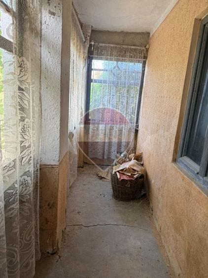 Casă individuală cu 4 camere cu Teren 3362 Mp în Mireșu Mare