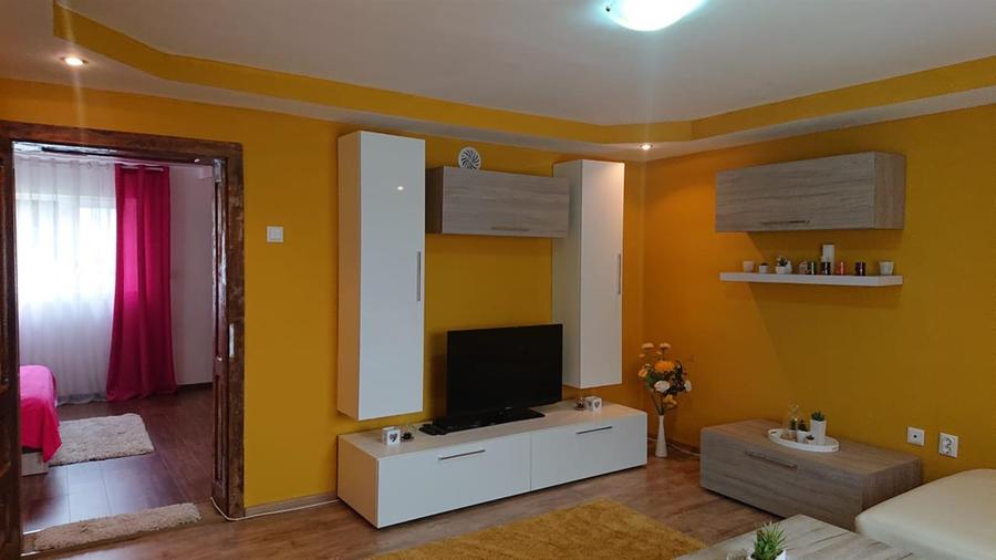 Casă individuală cu 3 camere cu Teren 1084 Mp în Vața de Jos
