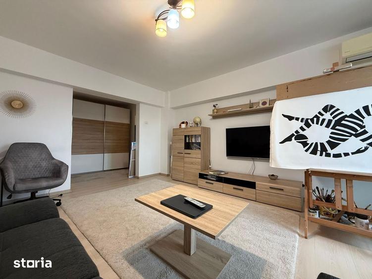 Apartament cu 3 camere, mobilat în Băneasa