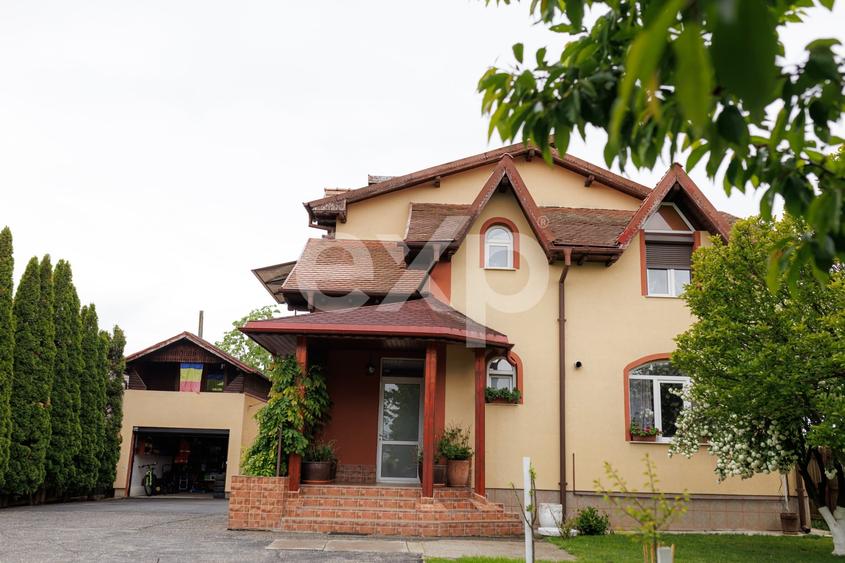 Casă individuală cu 6 camere cu Canalizare în Bascov