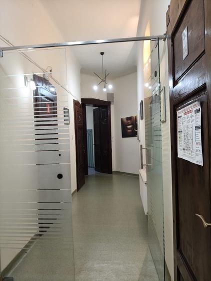 Apartament cu 3 camere semidecomandat în Elisabetin