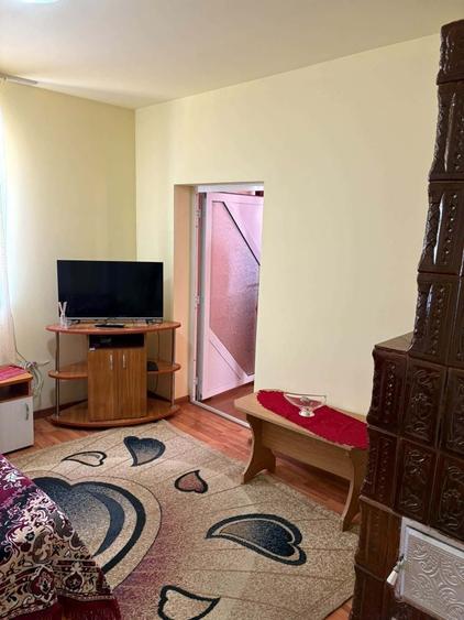 Casă cu 3 camere în Surdila-Greci