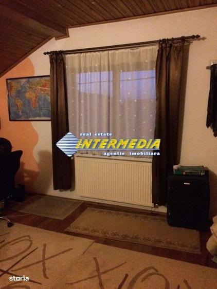 Casă cu 4 camere cu Canalizare în Ciugud