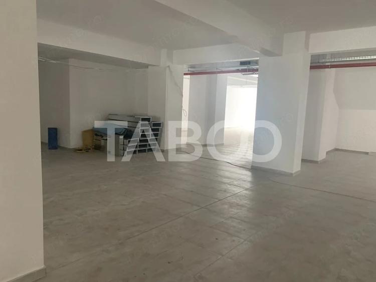 Spațiu comercial, de 600 mp, în Central