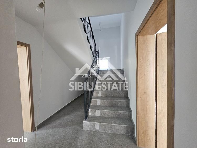 Apartament cu 3 camere în Cristian