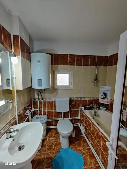 Casă cu 3 camere decomandat în Limanu