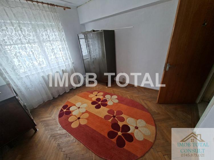 Apartament cu 3 camere semidecomandat în Găvana 2