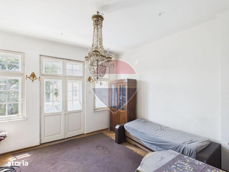 Apartament cu 3 camere semidecomandat în Foișorul de Foc