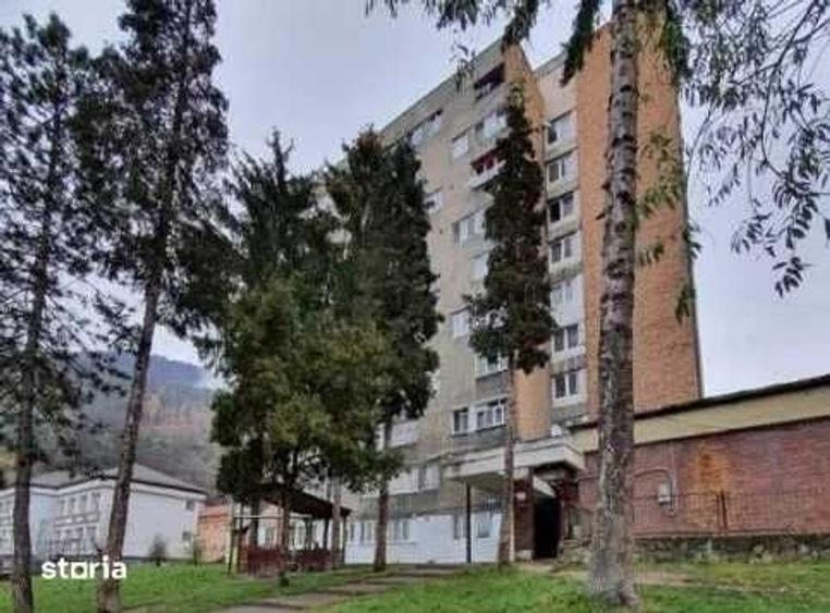 Garsonieră decomandată în Central