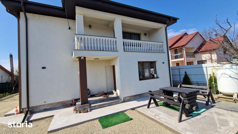 Casă cu 7 camere cu Teren 960 Mp în Câmpineanca