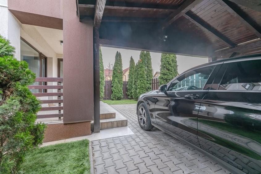 Apartament cu 2 camere semidecomandat, mobilat în Tractorul