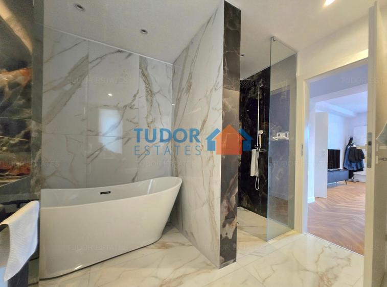Duplex cu 9 camere cu Garaj în Pipera