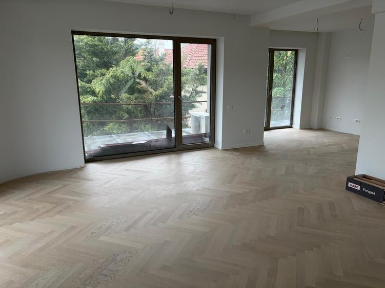 Apartament cu 3 camere în Pipera