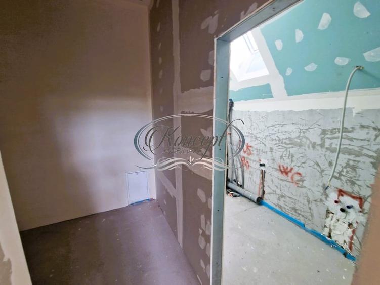 Duplex cu 4 camere cu Canalizare în Dâmbul Rotund