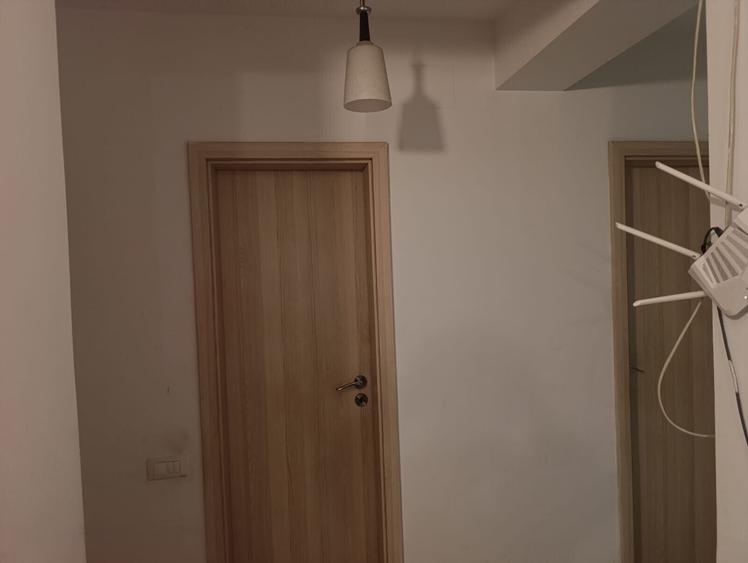 Apartament cu 4 camere decomandat în Bragadiru