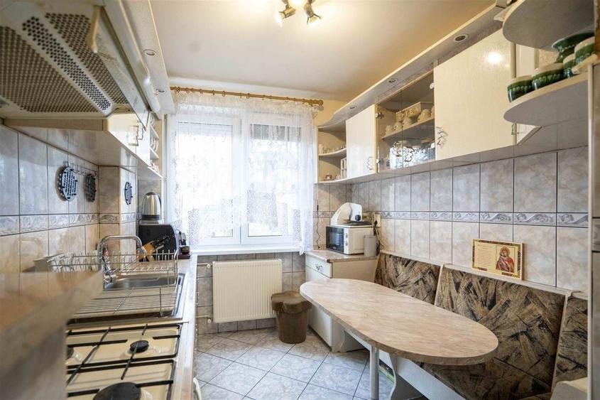 Apartament cu 3 camere semidecomandat în Rogerius