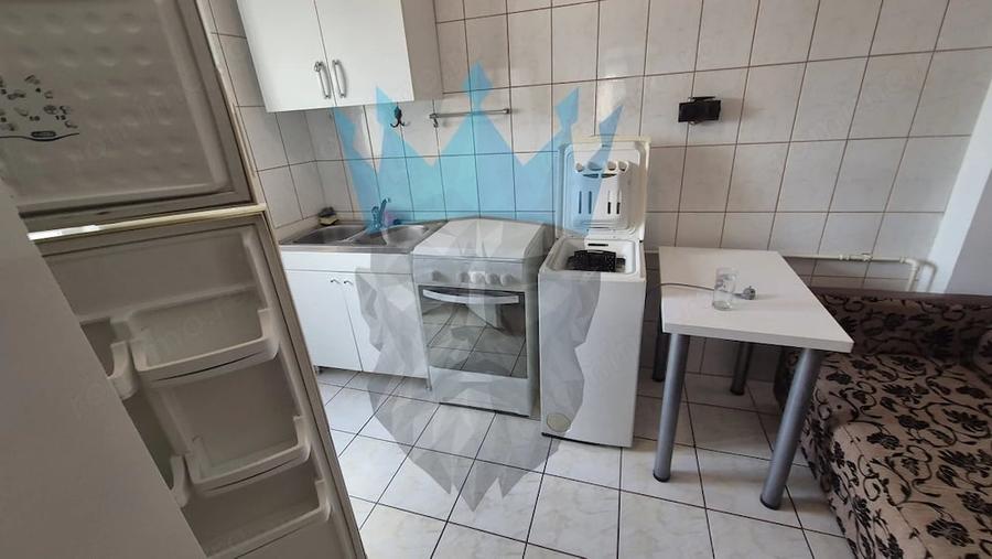 Apartament cu 2 camere decomandat în Calea Victoriei