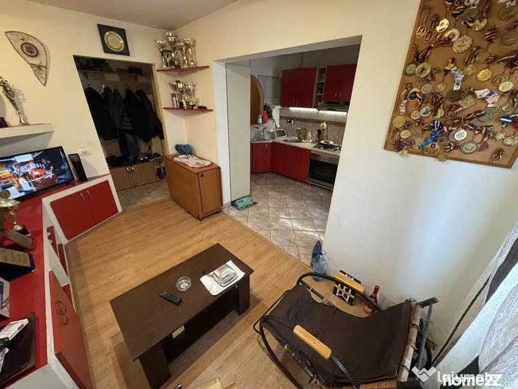 Apartament cu 4 camere decomandat în Tomis Nord