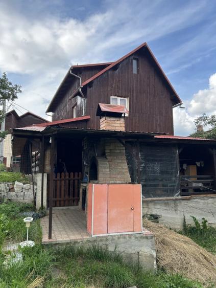Casă cu 4 camere cu Teren 344 Mp în Central
