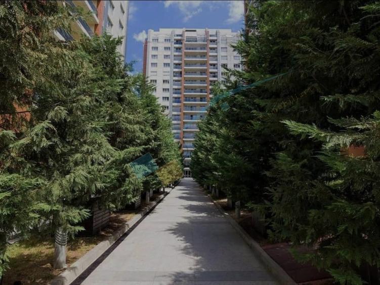 Apartament cu 2 camere, mobilat în P-ța Alba Iulia