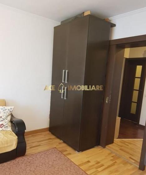 Apartament cu 3 camere decomandat, mobilat în Rahova