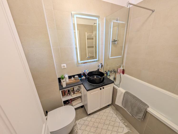 Apartament cu 3 camere, mobilat în Voluntari