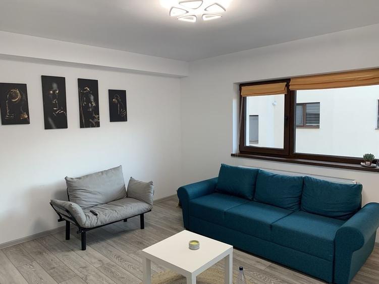 Casă cu 3 camere decomandat în Sânpetru