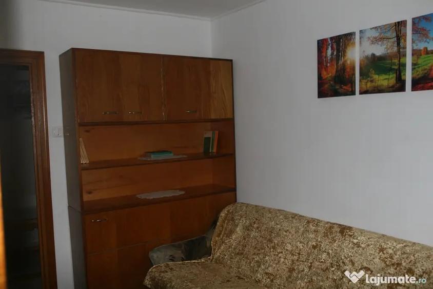 Apartament cu 3 camere decomandat în Tomis Nord