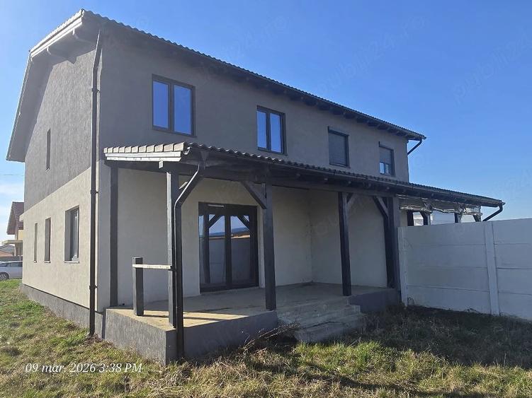 Casă cu Teren 389 Mp în Sânandrei