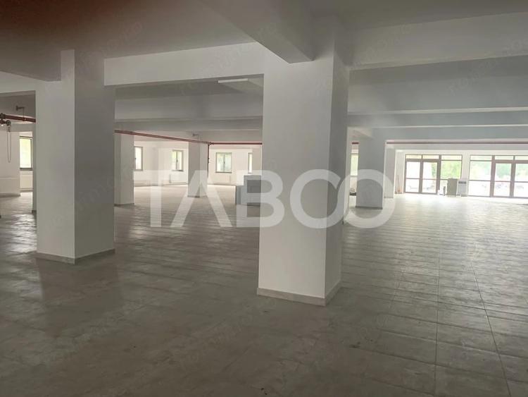 Spațiu comercial, de 600 mp, în Central
