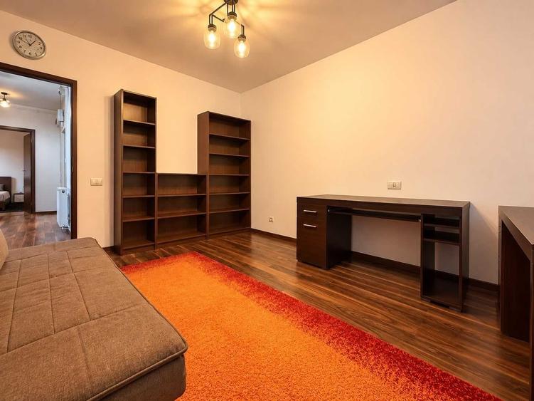 Apartament cu 3 camere decomandat în Soarelui
