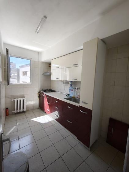 Apartament cu 3 camere, mobilat în Cișmigiu