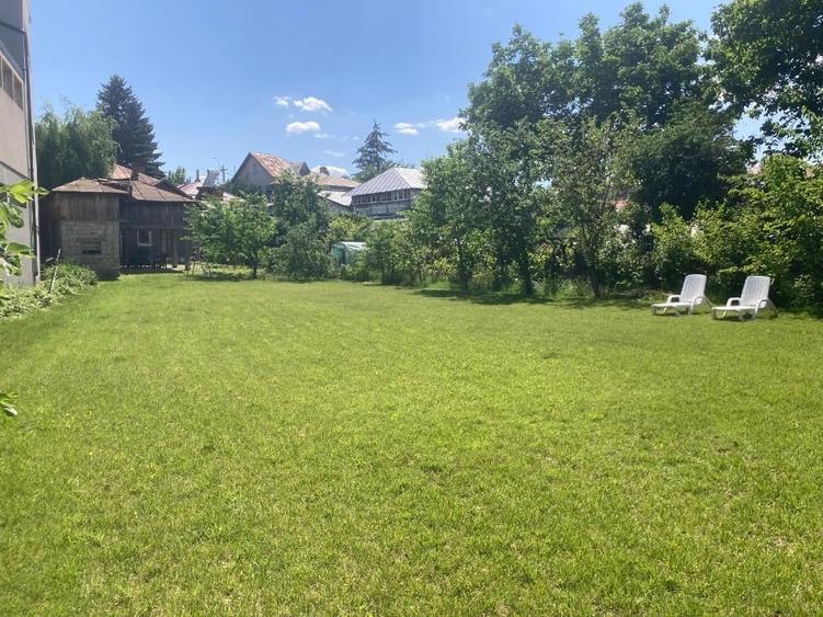 Casă individuală cu 4 camere cu Teren 1400 Mp în Micro 11