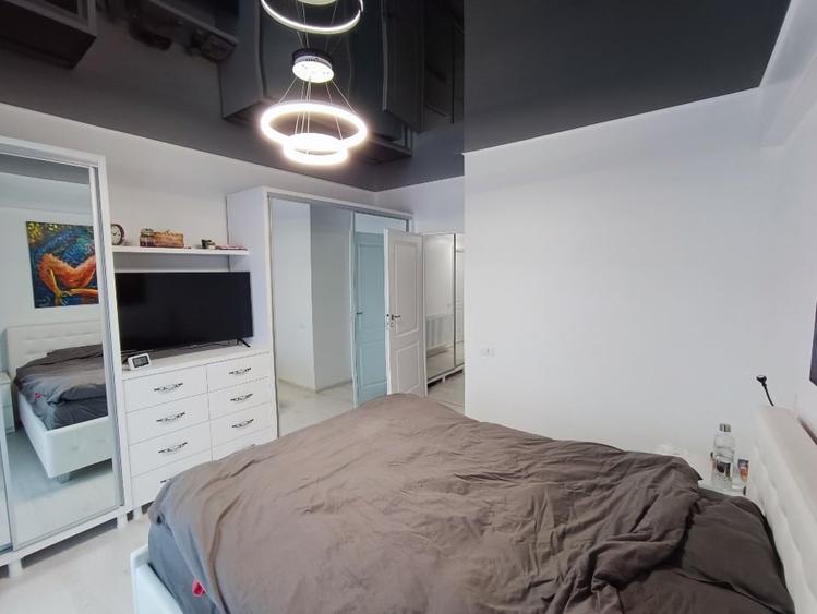 Apartament cu 4 camere decomandat în Primo