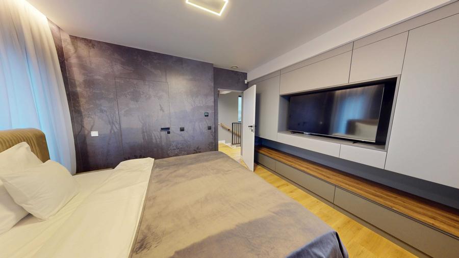 Casă cu 4 camere cu Teren 510 Mp în Central