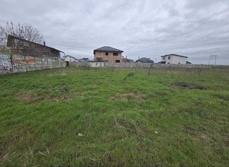 Teren de 422 mp, în Berceni