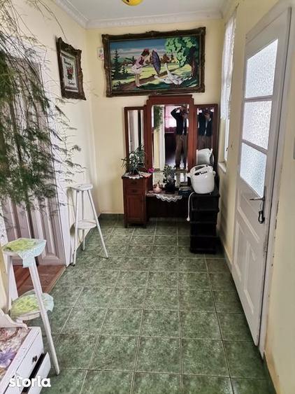 Casă cu 2 camere cu Teren 90 Mp în Central