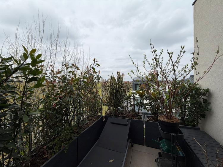 Apartament cu 4 camere decomandat, mobilat în Pipera