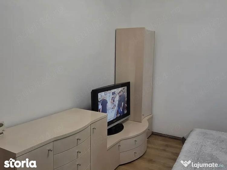 Apartament cu 3 camere decomandat în Nicolina
