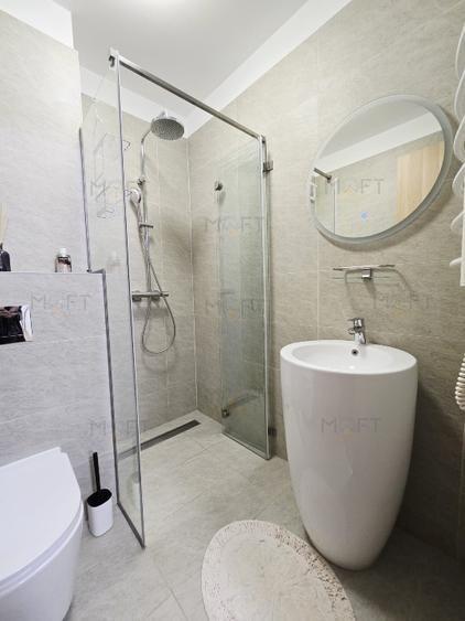 Apartament cu 3 camere decomandat, mobilat în P-ta Presei Libere