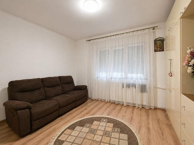 Apartament cu 2 camere decomandat, mobilat în Decebal
